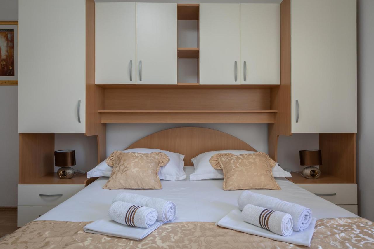 Apartments Barba Tučepi Kültér fotó